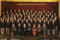 05_74_inst._beschermheer_+_ere-raad_1974